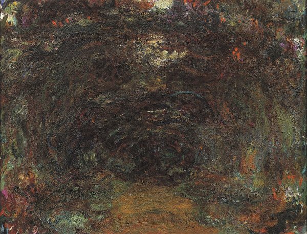 der Weg mit den Rosenboegen in Giverny 2